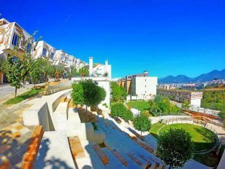 Deluxe Flat With Garden_Tirana Apartment Luaran gambar