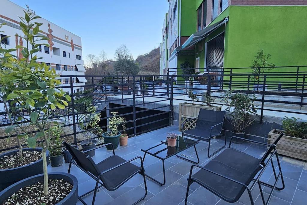 Deluxe Flat With Garden_Tirana Apartment Luaran gambar